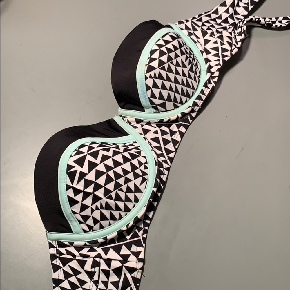 Triangle Pattern Push Up Bikini Top